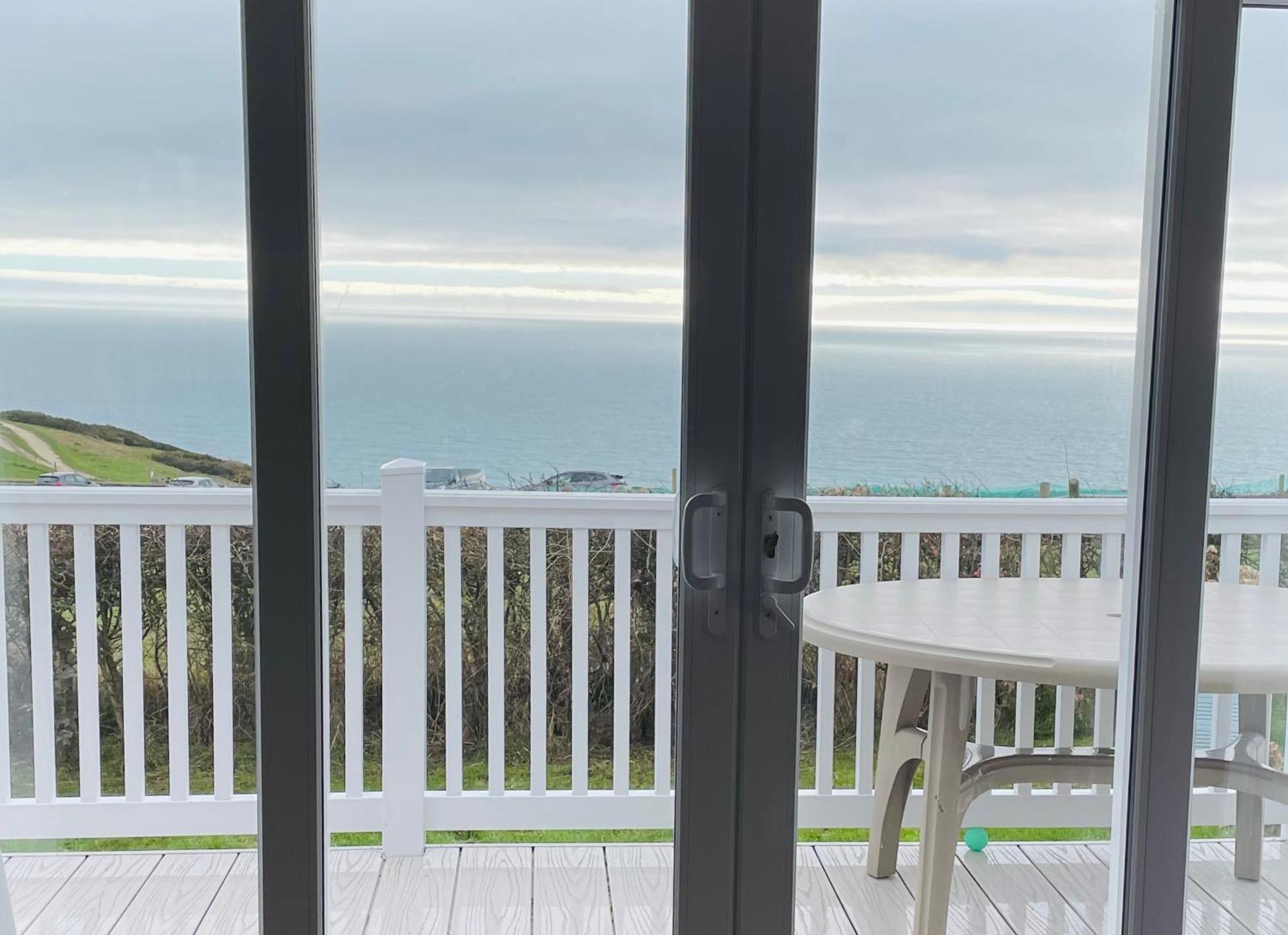 Emma'S Sea View 2-Bedroom Caravan At Durdle Door Near Wareham Dorset Вест-Лалворт Екстер'єр фото